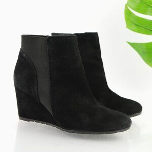 Clarks Womens Rosepoint Bell Boot Size 9.5 Black Suede Chelsea Bootie Wedge Heel